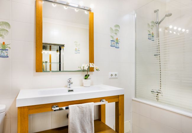 Villa in Santanyi - Beachfront Tower holiday house with pool just 300 m from Cala Santanyi beach Villa in Santanyi - Beachfront Tower holiday house with pool just 300 m from Cala Santanyi beach