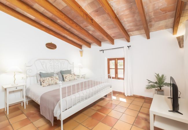 Country house in Santanyi - Finca Can Nin idyllic holiday house with large pool in Santanyí Country house in Santanyi - Finca Can Nin idyllic holiday house with large pool in Santanyí