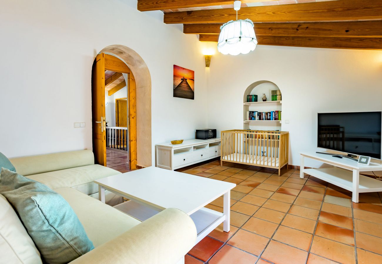 Country house in Santanyi - Finca Can Nin » Traditional country house in a quiet location, large pool and close to the beach