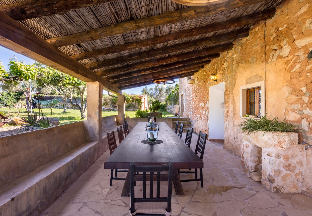 Country house in Santanyi - Finca Can Nin » Traditional country house in a quiet location, large pool and close to the beach