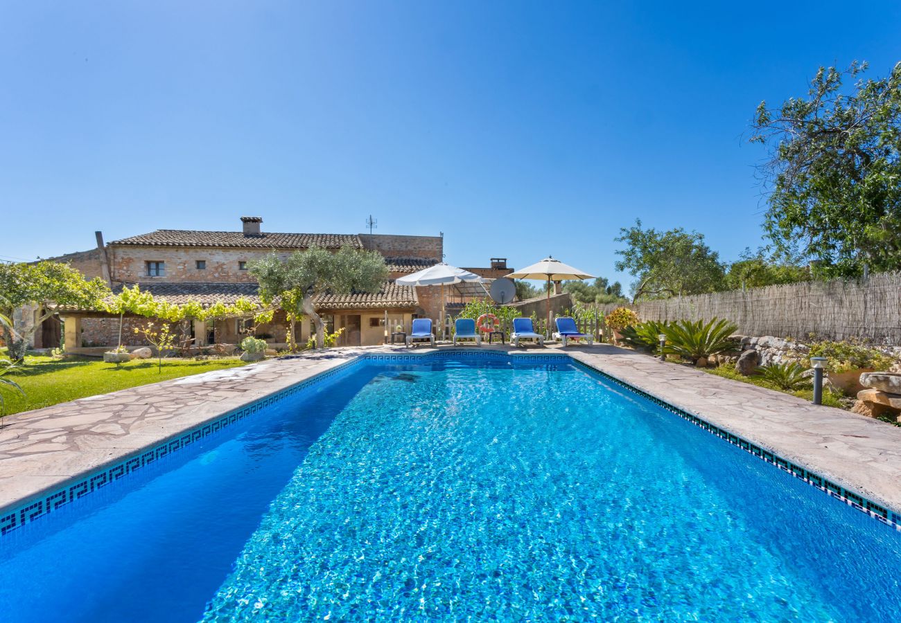 Country house in Santanyi - Finca Can Nin » Traditional country house in a quiet location, large pool and close to the beach