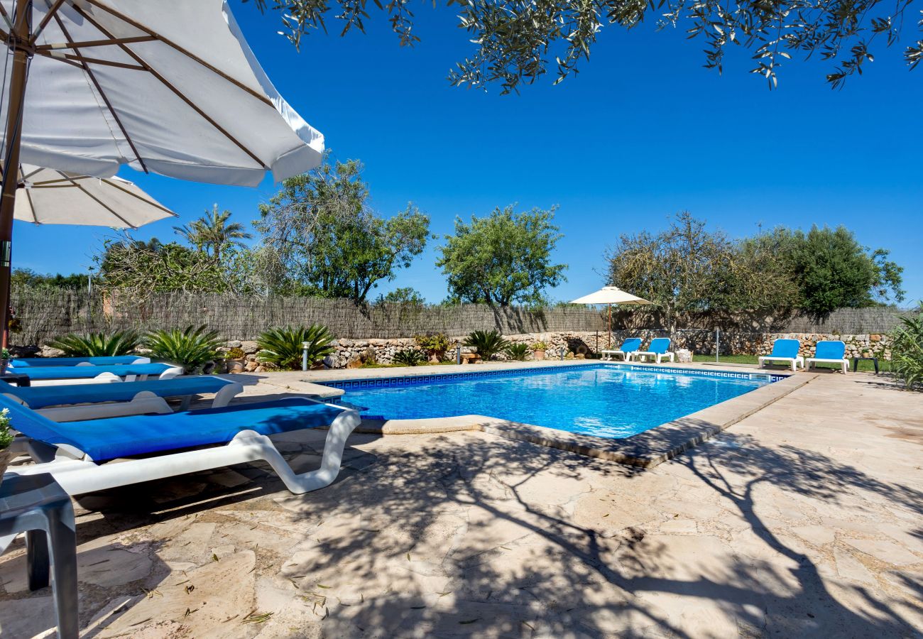 Country house in Santanyi - Finca Can Nin » Traditional country house in a quiet location, large pool and close to the beach