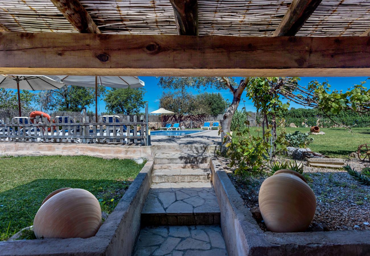 Country house in Santanyi - Finca Can Nin » Traditional country house in a quiet location, large pool and close to the beach