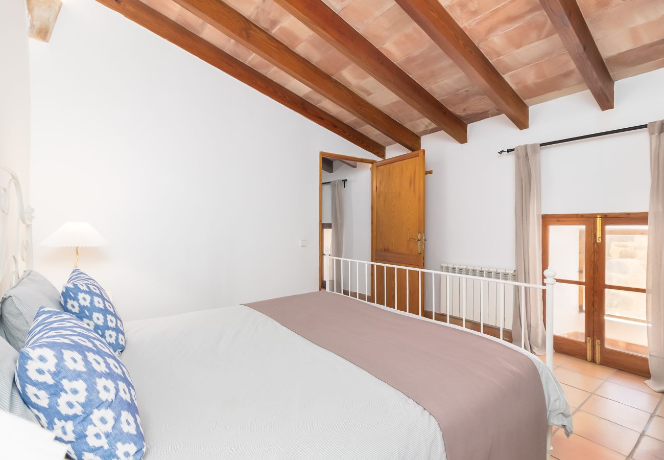 Country house in Santanyi - Finca Can Nin idyllic holiday house with large pool in Santanyí
