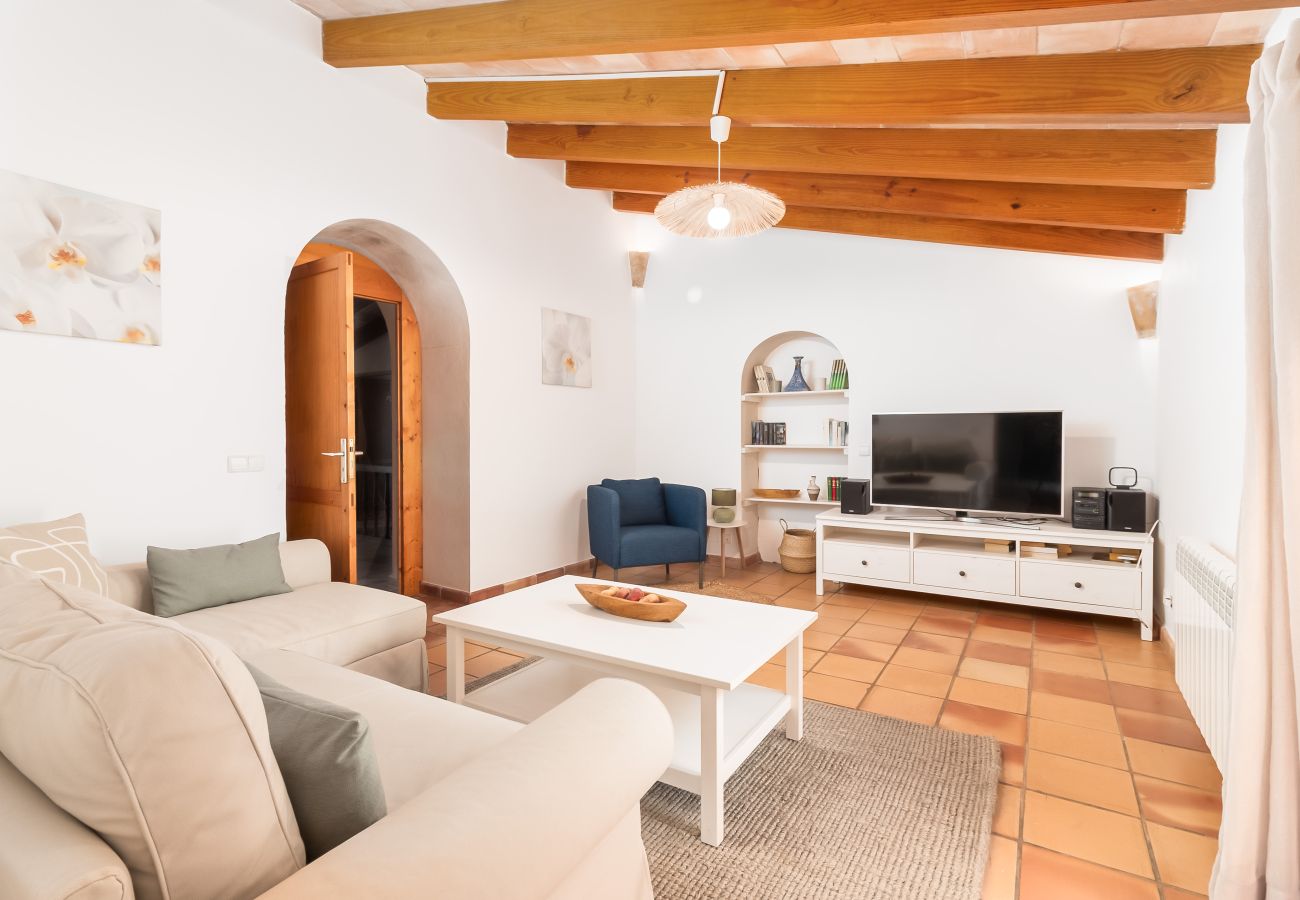 Country house in Santanyi - Finca Can Nin idyllic holiday house with large pool in Santanyí