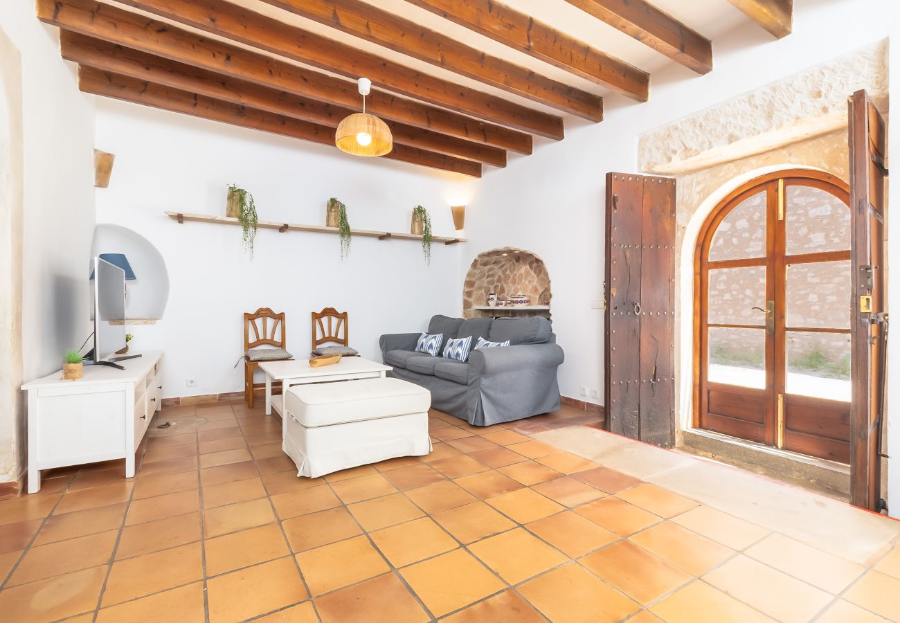 Country house in Santanyi - Finca Can Nin idyllic holiday house with large pool in Santanyí