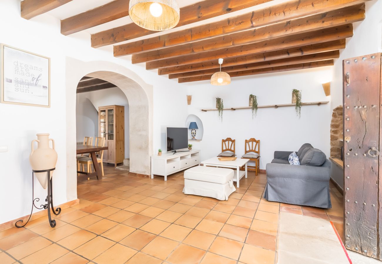 Country house in Santanyi - Finca Can Nin idyllic holiday house with large pool in Santanyí
