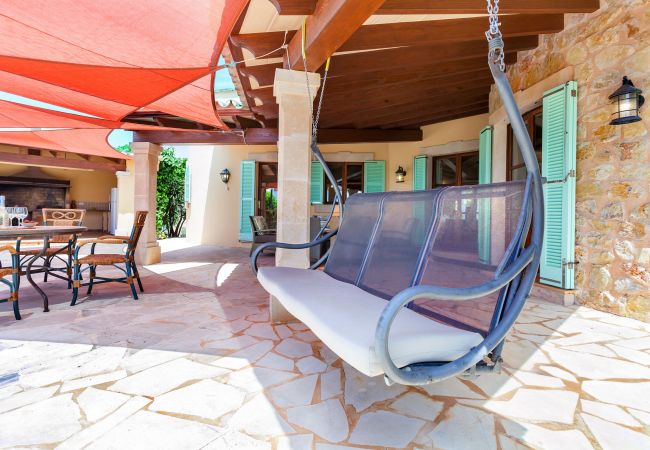 Country house in Santanyi - Finca Ses Mires 5-bedroom holiday house with pool, sea views and walking distance to the beach in Santanyí Country house in Santanyi - Finca Ses Mires 5-bedroom holiday house with pool, sea views and walking distance to the beach in Santanyí
