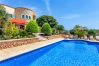 Country house in Santanyi - Finca Ses Mires 5-bedroom holiday house with pool, sea views and walking distance to the beach in Santanyí Country house in Santanyi - Finca Ses Mires 5-bedroom holiday house with pool, sea views and walking distance to the beach in Santanyí