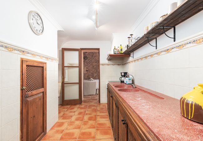 Country house in Santanyi - Casa Antigua holiday house with swimming pool in a quiet countryside location near Santanyi Country house in Santanyi - Casa Antigua holiday house with swimming pool in a quiet countryside location near Santanyi