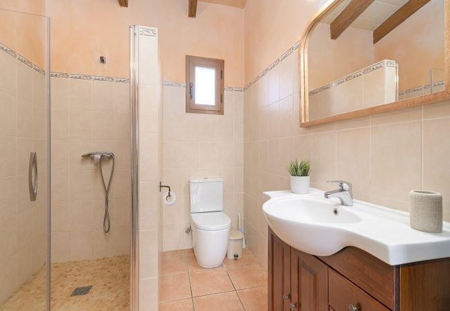 Country house in Santanyi - Sa Madoneta charming holiday house with stunning views and swimming pool in Santanyí Country house in Santanyi - Sa Madoneta charming holiday house with stunning views and swimming pool in Santanyí