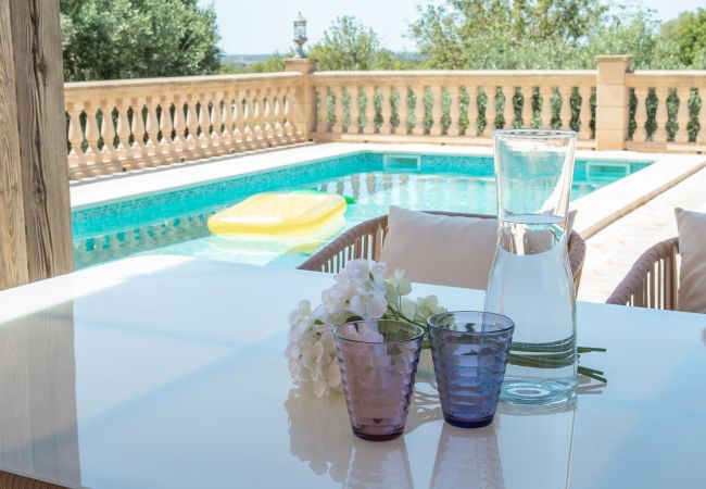 Country house in Santanyi - Sa Madoneta charming holiday house with stunning views and swimming pool in Santanyí Country house in Santanyi - Sa Madoneta charming holiday house with stunning views and swimming pool in Santanyí