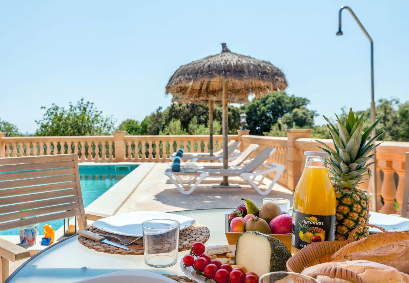 Country house in Santanyi - Sa Madoneta charming holiday house with stunning views and swimming pool in Santanyí