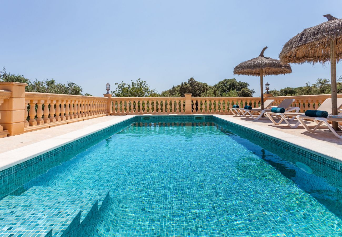 Country house in Santanyi - Sa Madoneta charming holiday house with stunning views and swimming pool in Santanyí