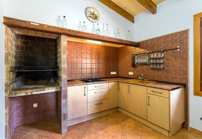 Country house in Porto Petro - Finca Domingo traditional holiday house in a quiet area in Portopetro Country house in Porto Petro - Finca Domingo traditional holiday house in a quiet area in Portopetro