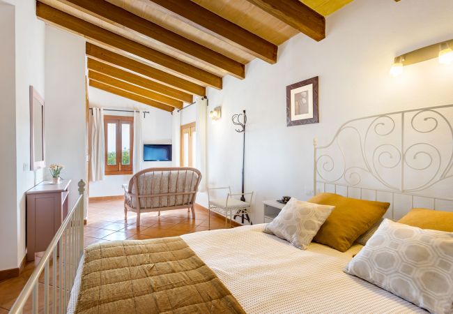 Country house in Porto Petro - Finca Domingo traditional holiday house in a quiet area in Portopetro Country house in Porto Petro - Finca Domingo traditional holiday house in a quiet area in Portopetro