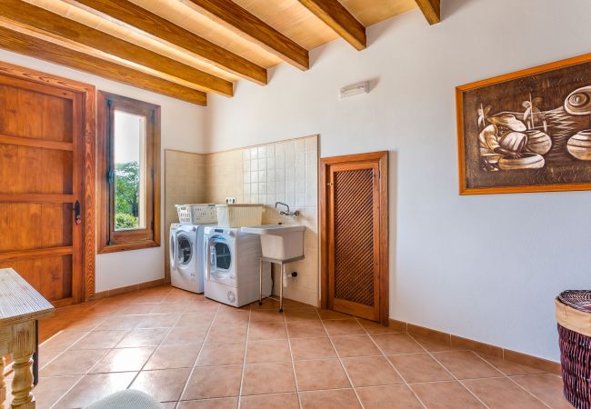 Country house in Porto Petro - Finca Domingo traditional holiday house in a quiet area in Portopetro Country house in Porto Petro - Finca Domingo traditional holiday house in a quiet area in Portopetro