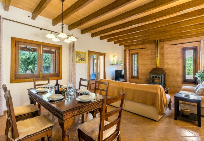 Country house in Porto Petro - Finca Domingo traditional holiday house in a quiet area in Portopetro Country house in Porto Petro - Finca Domingo traditional holiday house in a quiet area in Portopetro