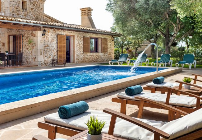 Country house in Porto Petro - Finca Domingo traditional holiday house in a quiet area in Portopetro Country house in Porto Petro - Finca Domingo traditional holiday house in a quiet area in Portopetro