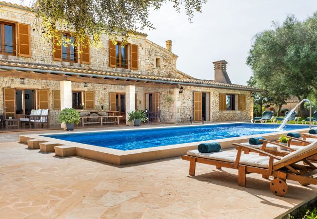 Country house in Porto Petro - Finca Domingo traditional holiday house in a quiet area in Portopetro Country house in Porto Petro - Finca Domingo traditional holiday house in a quiet area in Portopetro