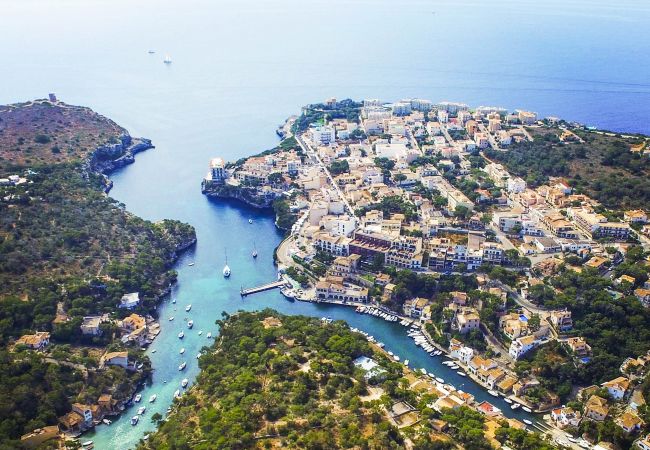Apartment in Cala Figuera - Harbour View 1 Holiday Apartment by the Sea in a Lively Fishing Village in Cala Figuera Apartment in Cala Figuera - Harbour View 1 Holiday Apartment by the Sea in a Lively Fishing Village in Cala Figuera