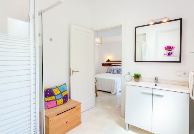 Apartment in Cala Figuera - Harbour View 1 Holiday Apartment by the Sea in a Lively Fishing Village in Cala Figuera Apartment in Cala Figuera - Harbour View 1 Holiday Apartment by the Sea in a Lively Fishing Village in Cala Figuera
