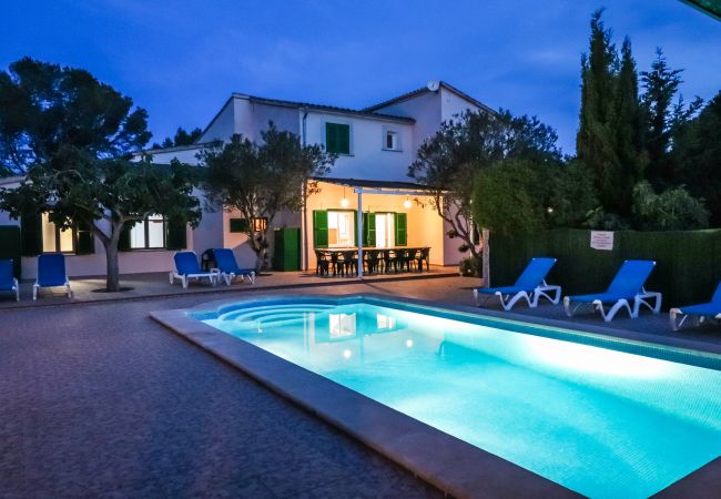 Chalet in Santanyi - Casa Aurora large seaside holiday house with private pool near the beach in Cala Santanyí Chalet in Santanyi - Casa Aurora large seaside holiday house with private pool near the beach in Cala Santanyí