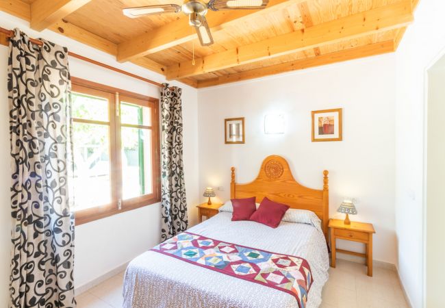 Chalet in Santanyi - Casa Aurora large seaside holiday house with private pool near the beach in Cala Santanyí Chalet in Santanyi - Casa Aurora large seaside holiday house with private pool near the beach in Cala Santanyí