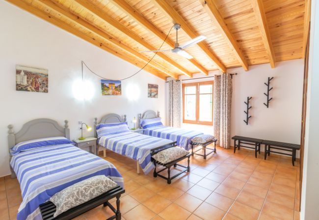 Chalet in Santanyi - Casa Aurora large seaside holiday house with private pool near the beach in Cala Santanyí Chalet in Santanyi - Casa Aurora large seaside holiday house with private pool near the beach in Cala Santanyí