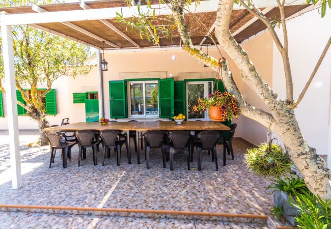 Chalet in Santanyi - Casa Aurora large seaside holiday house with private pool near the beach in Cala Santanyí Chalet in Santanyi - Casa Aurora large seaside holiday house with private pool near the beach in Cala Santanyí