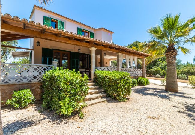 Chalet in Santanyi - Casa Aurora large seaside holiday house with private pool near the beach in Cala Santanyí Chalet in Santanyi - Casa Aurora large seaside holiday house with private pool near the beach in Cala Santanyí