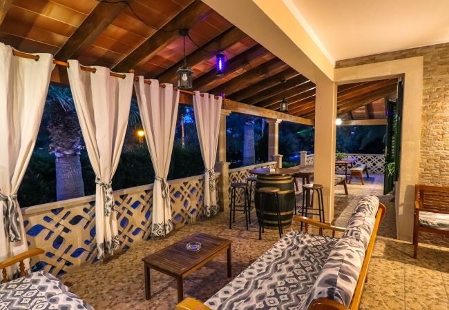 Chalet in Santanyi - Casa Aurora large seaside holiday house with private pool near the beach in Cala Santanyí Chalet in Santanyi - Casa Aurora large seaside holiday house with private pool near the beach in Cala Santanyí
