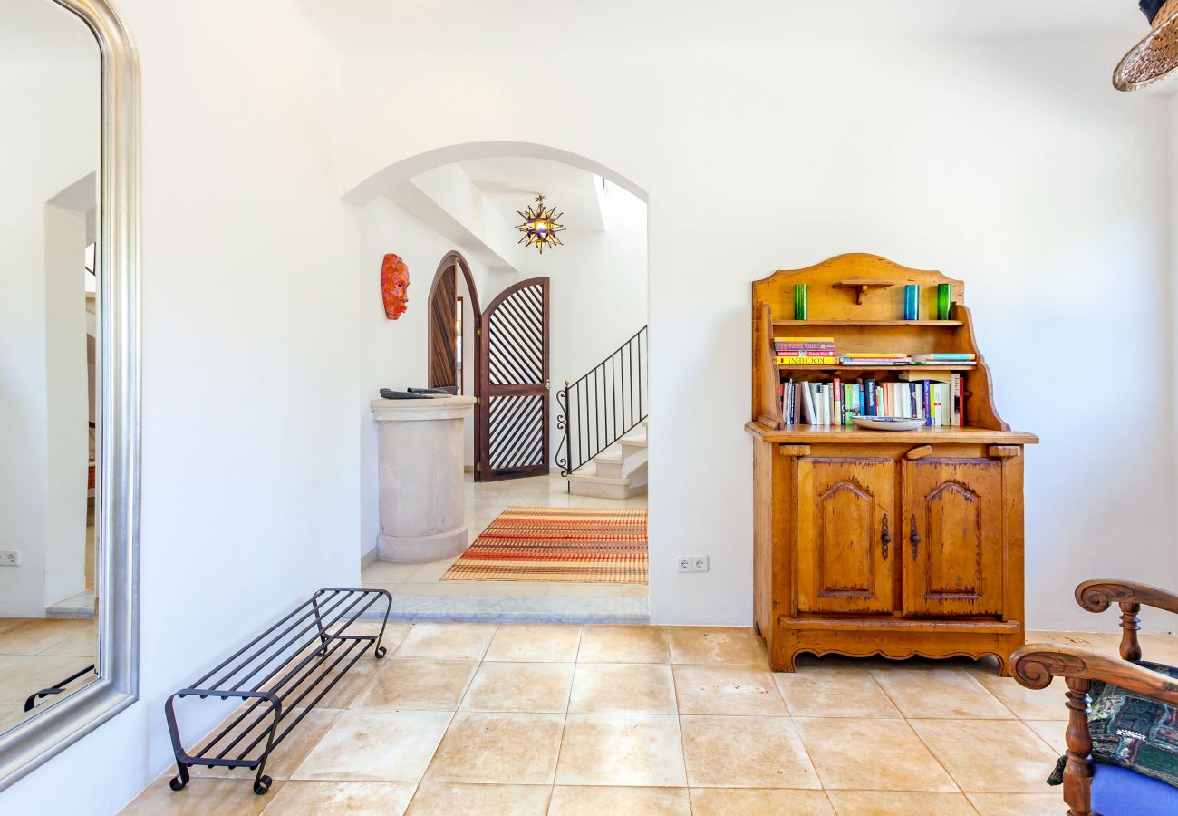 House in Santanyi - Villa Redonda » Remarkable villa with private swimming pool and walking distance to the beach