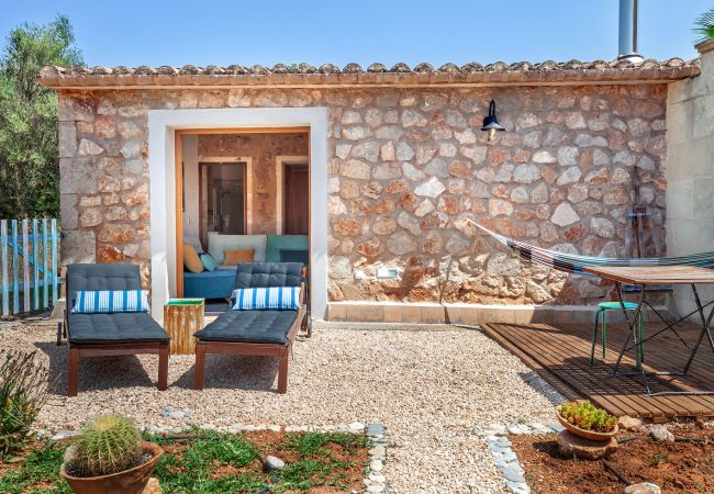 Country house in Campos - Finca Diez Grados Mas Mallorcan finca with pool in the quiet countryside of Campos Country house in Campos - Finca Diez Grados Mas Mallorcan finca with pool in the quiet countryside of Campos