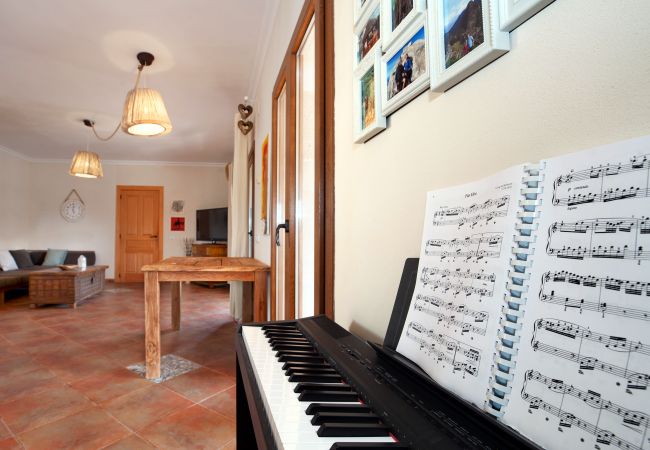 Country house in Campos - Finca Diez Grados Mas Mallorcan finca with pool in the quiet countryside of Campos Country house in Campos - Finca Diez Grados Mas Mallorcan finca with pool in the quiet countryside of Campos