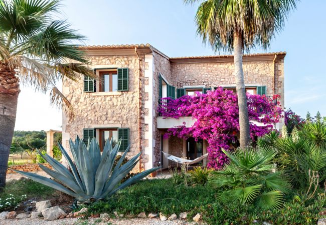 Country house in Campos - Finca Diez Grados Mas Mallorcan finca with pool in the quiet countryside of Campos Country house in Campos - Finca Diez Grados Mas Mallorcan finca with pool in the quiet countryside of Campos