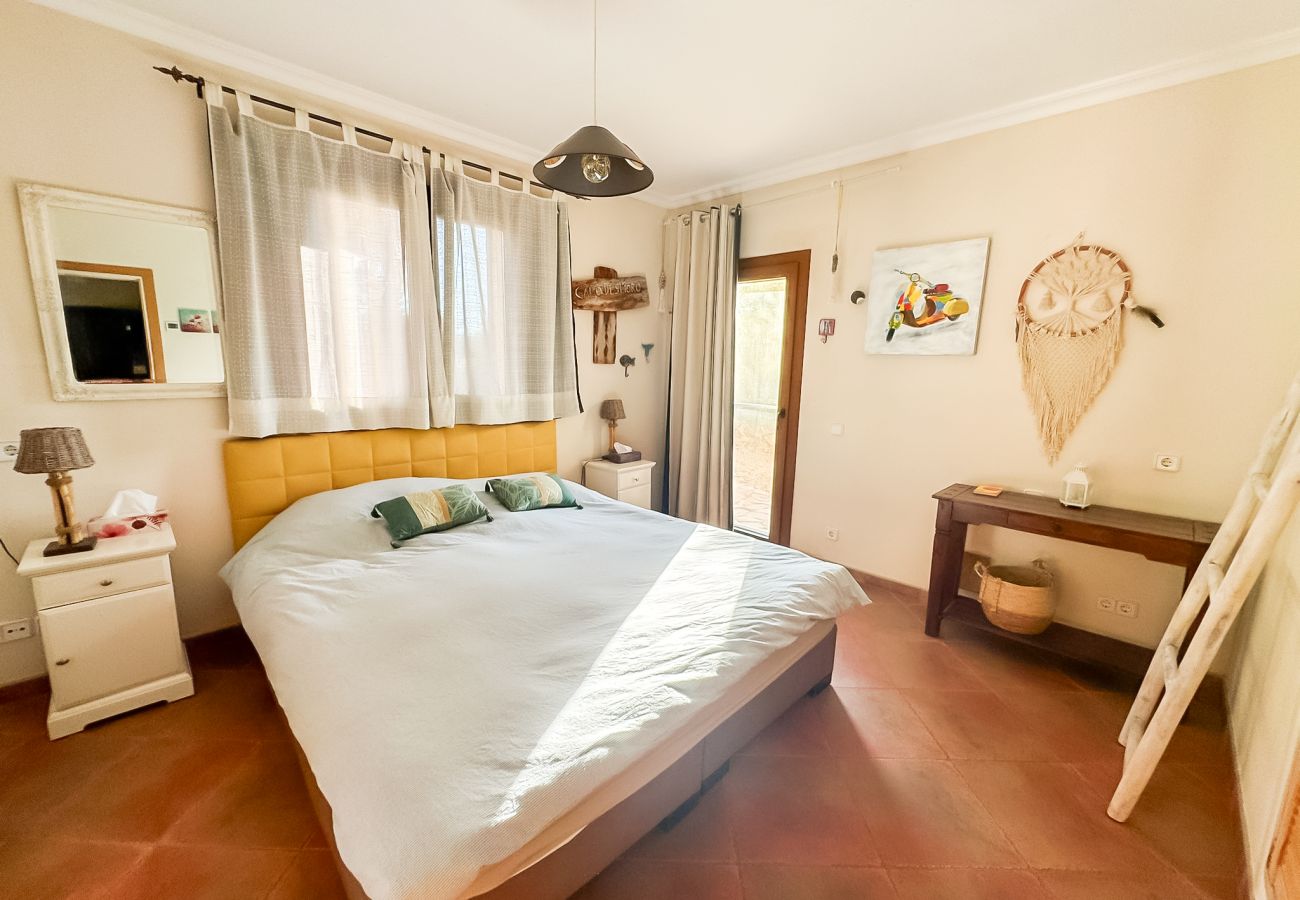 Country house in Campos - Finca Diez Grados Mas Mallorcan finca with pool in the quiet countryside of Campos