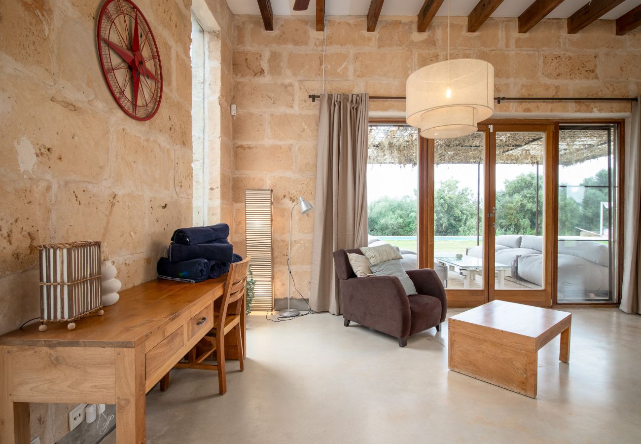 Country house in Campos - Son Coranta stylish holiday house with pool in a quiet and natural setting in Campos