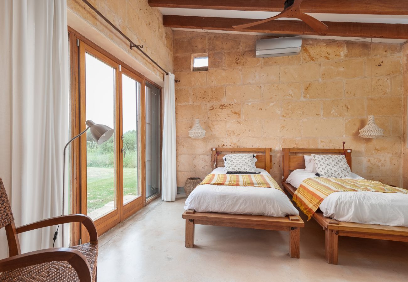 Country house in Campos - Son Coranta stylish holiday house with pool in a quiet and natural setting in Campos