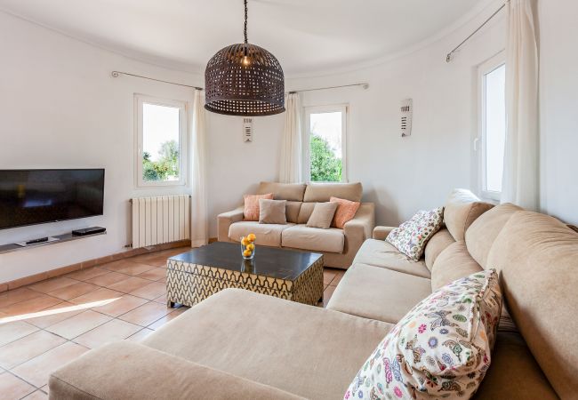 Villa in Santanyi - Can Flores Villa holiday house with pool perfect for a relaxing vacation near Cala Santanyi Villa in Santanyi - Can Flores Villa holiday house with pool perfect for a relaxing vacation near Cala Santanyi