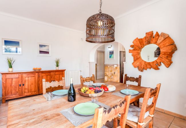 Villa in Santanyi - Can Flores Villa holiday house with pool perfect for a relaxing vacation near Cala Santanyi Villa in Santanyi - Can Flores Villa holiday house with pool perfect for a relaxing vacation near Cala Santanyi