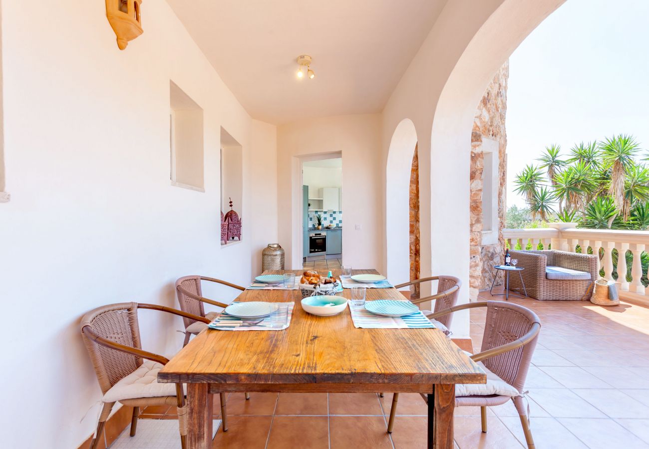 Apartment in Santanyi - Can Flores Flat 2 >>  apartment in private villa with pool close to the beach 