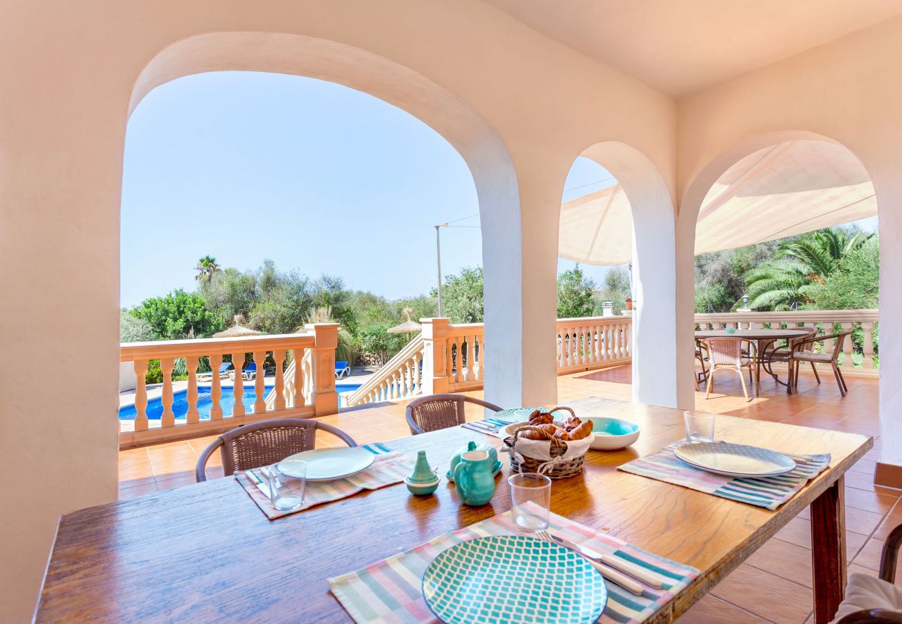 Apartment in Santanyi - Can Flores Flat 2 >>  apartment in private villa with pool close to the beach 