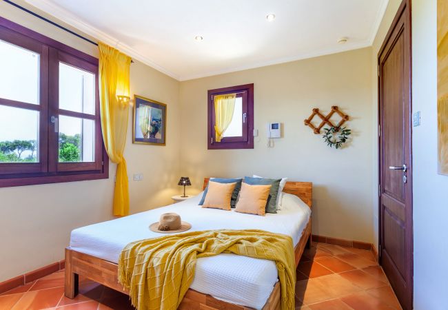 Country house in Cala Figuera - Can Molino Holiday home with heated pool in peaceful surroundings near Santanyí, close to the beach Country house in Cala Figuera - Can Molino Holiday home with heated pool in peaceful surroundings near Santanyí, close to the beach