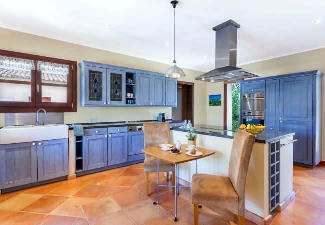 Country house in Cala Figuera - Can Molino Holiday home with heated pool in peaceful surroundings near Santanyí, close to the beach Country house in Cala Figuera - Can Molino Holiday home with heated pool in peaceful surroundings near Santanyí, close to the beach