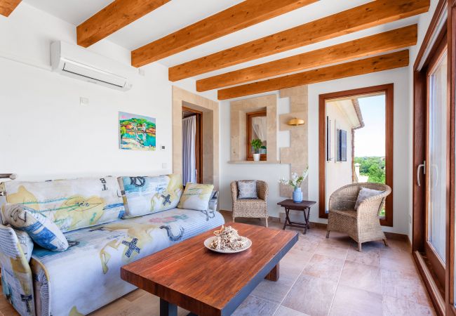 Country house in Cala Figuera - Can Molino Holiday home with heated pool in peaceful surroundings near Santanyí, close to the beach Country house in Cala Figuera - Can Molino Holiday home with heated pool in peaceful surroundings near Santanyí, close to the beach