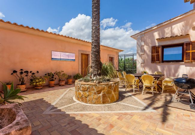 Country house in Cala Figuera - Can Molino Holiday home with heated pool in peaceful surroundings near Santanyí, close to the beach Country house in Cala Figuera - Can Molino Holiday home with heated pool in peaceful surroundings near Santanyí, close to the beach