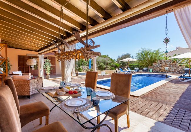 Country house in Cala Figuera - Can Molino Holiday home with heated pool in peaceful surroundings near Santanyí, close to the beach Country house in Cala Figuera - Can Molino Holiday home with heated pool in peaceful surroundings near Santanyí, close to the beach