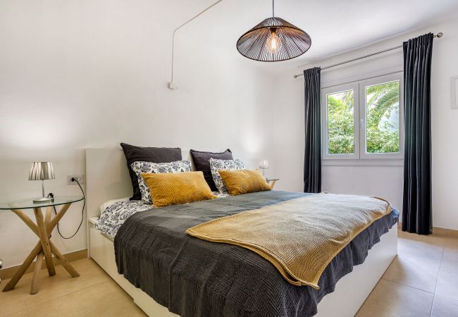 Chalet in Santanyi - La Casa Escaniana Cozy Holiday house with a Heated Pool, Only 200 m from the Beach in Cala Santanyi Chalet in Santanyi - La Casa Escaniana Cozy Holiday house with a Heated Pool, Only 200 m from the Beach in Cala Santanyi