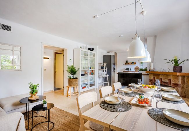 Chalet in Santanyi - La Casa Escaniana Cozy Holiday house with a Heated Pool, Only 200 m from the Beach in Cala Santanyi Chalet in Santanyi - La Casa Escaniana Cozy Holiday house with a Heated Pool, Only 200 m from the Beach in Cala Santanyi